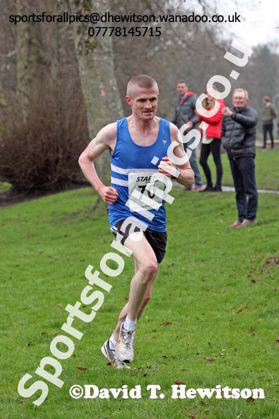 Morpeth Harriers 11k Road Race. Photo: David T. Hewitson/Sports for All Pics